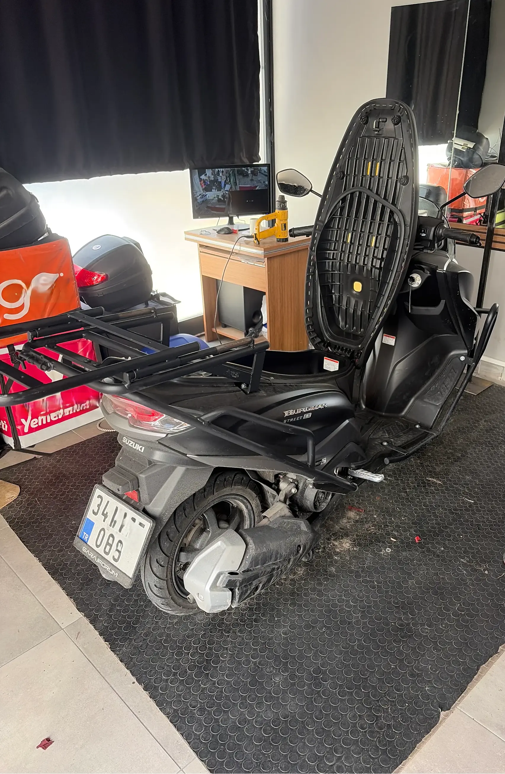 Suzuki Burgman 125 Modelinde Münferit Proje Çalışmamız. Kartal Atölyesi