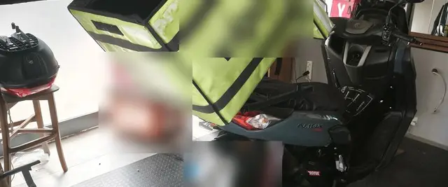 Yamaha NMAX motosiklette ruhsata işlenmiş arka çanta