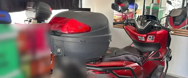 Honda PCX yerli üretim modelde ruhsata işlenmiş topcase, Kartal atölyesi